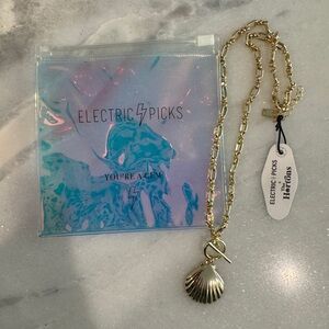 Electric Picks Gold Shell Pendant Necklace
